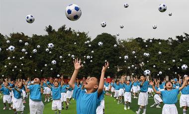 到校园去！国产体育品牌的&ldquo;市场下沉&rdquo;之路走得顺畅吗？